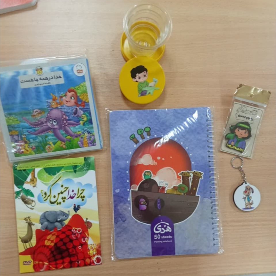 u7yoDdxc4qImmu2IJLoYCBlqMMNInK52GAGplQsAptepeperE2.jpg پک هدیه پسرانه زیر 7 سال - Image 1